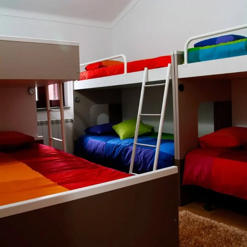 Quarto múltiplo com beliches na Casa Margou